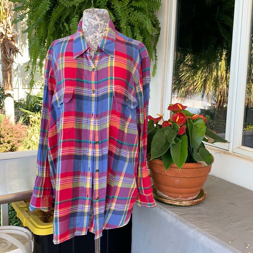 Women’s madras by Chaps excellent condition